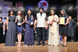 Dr Chatur Singh Khalsa – Founder Chairman Zen Asia Foundation with winners PRESTIGIOUS FACE OF THE YEAR