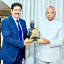 Sandeep Marwah Presents Book About Modi To Former President