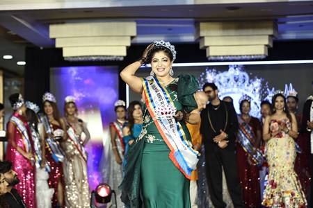 मुंबई की दिव्या पाटड़िया बनीं Mrs. Royal Global Queen 2026