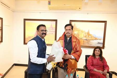 “ATHANG” Solo Show Of Paintings By Well-Known Artist Vinod Kore In Jehangir Art Gallery